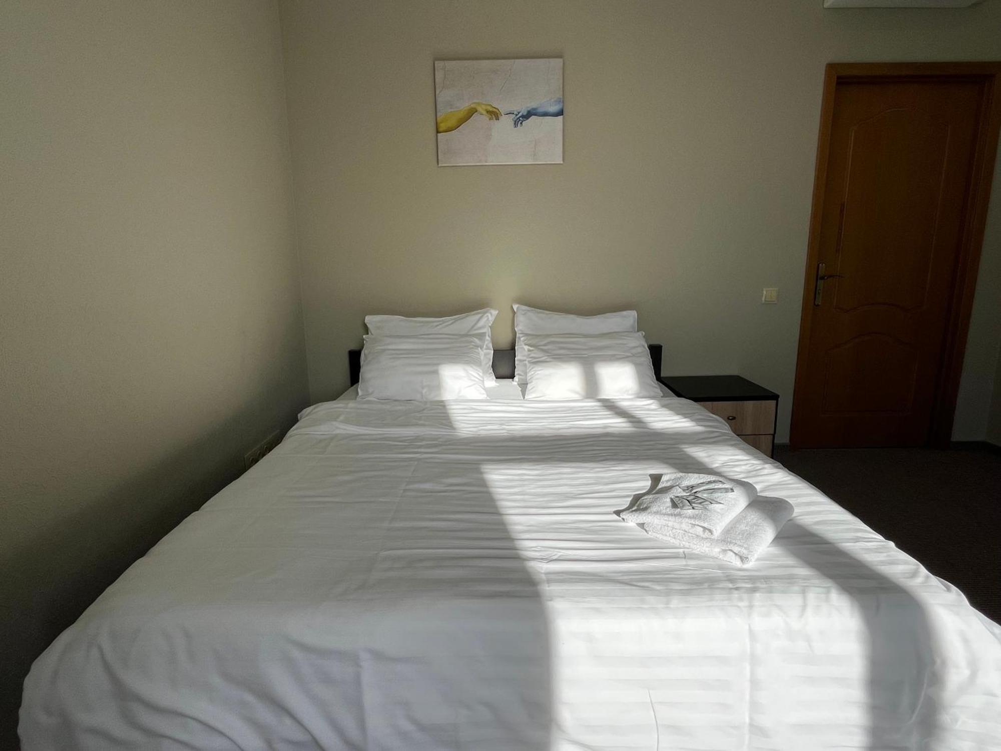 4Room Hostel Kiew Exterior foto