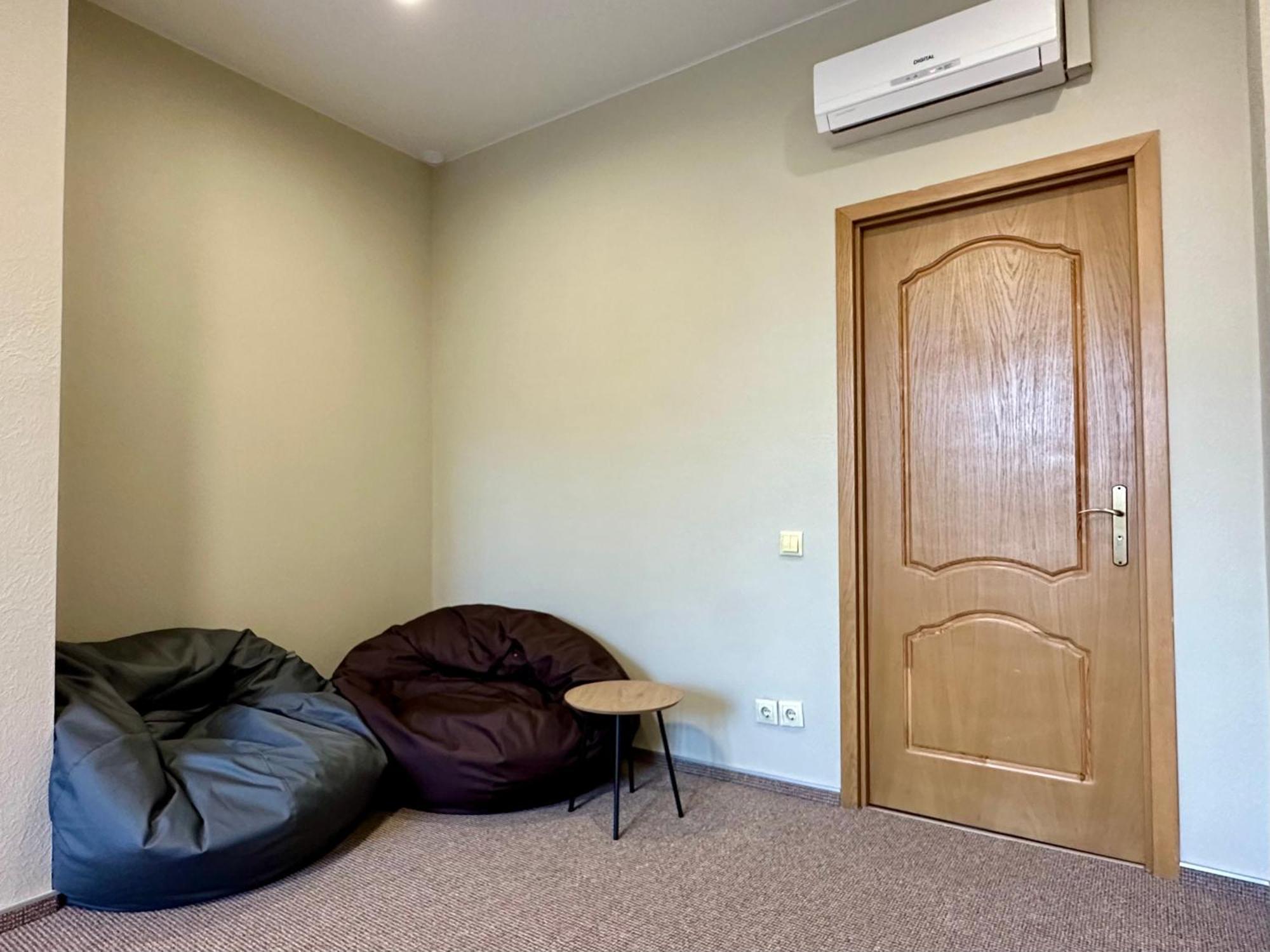 4Room Hostel Kiew Exterior foto